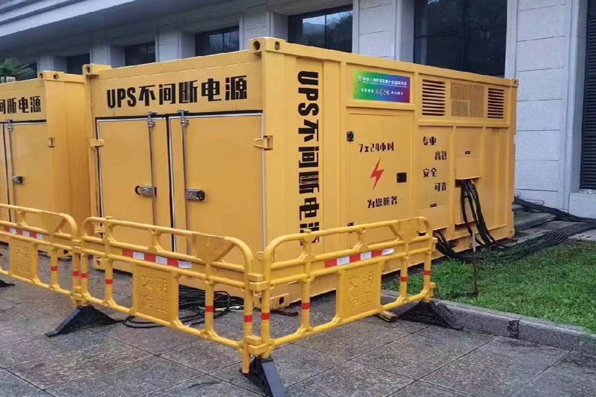 平舆发电机租赁施工现场